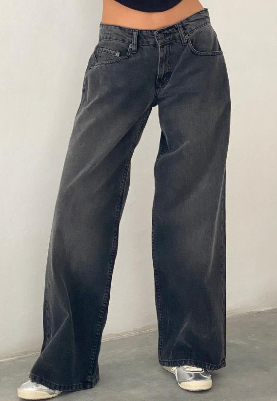 MILA | Low-Rise Jeans