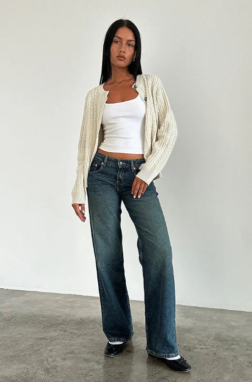 MILA | Low-Rise Jeans