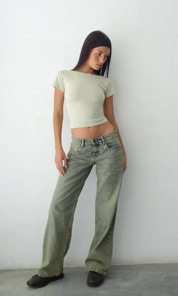 MILA | Low-Rise Jeans