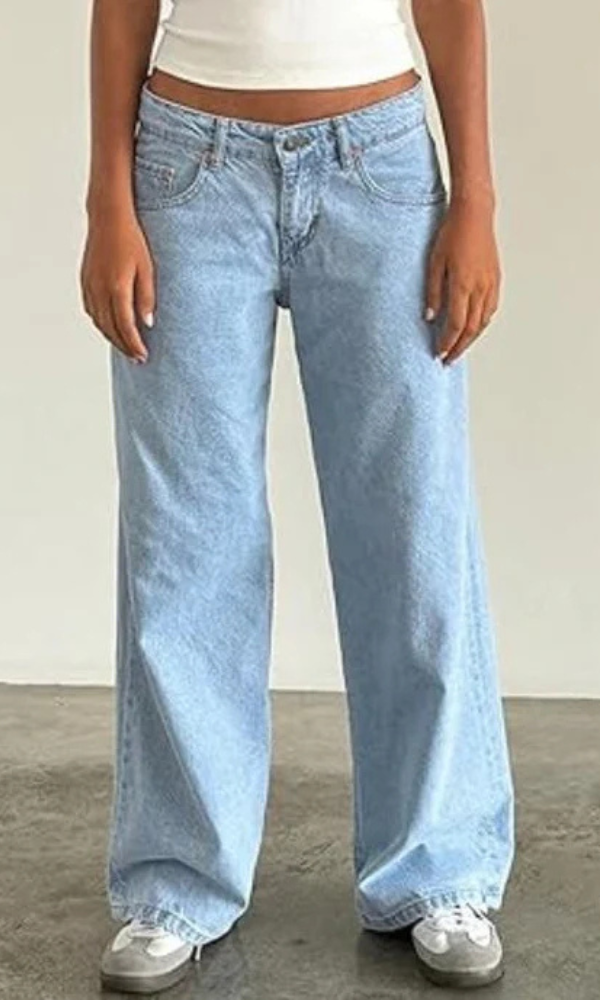 MILA | Low-Rise Jeans