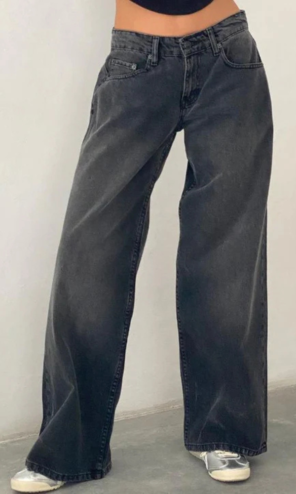 MILA | Low-Rise Jeans